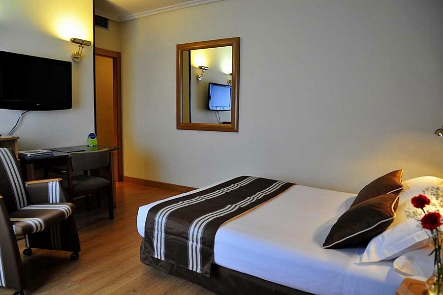 Zenit Dos Infantas Hotel Zamora Bagian luar foto