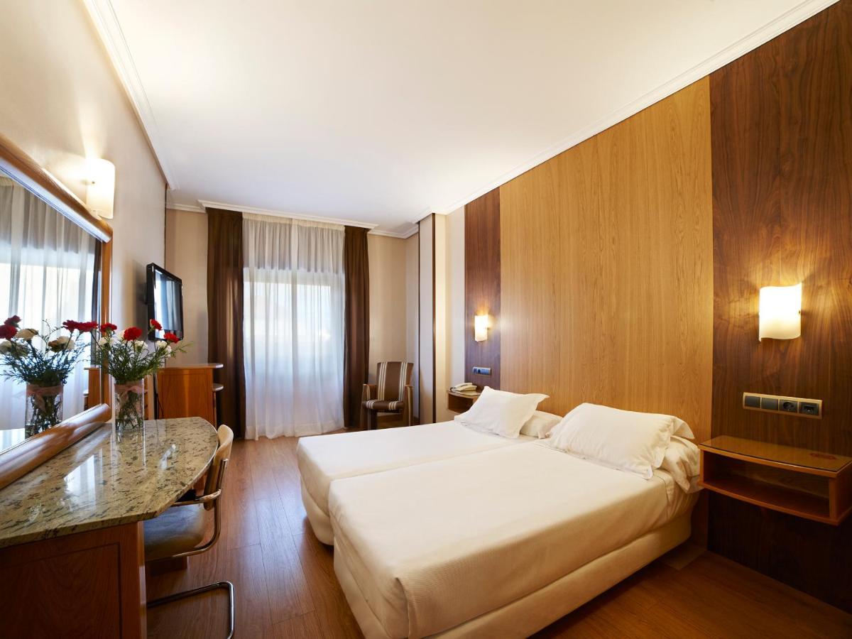 Zenit Dos Infantas Hotel Zamora Bagian luar foto