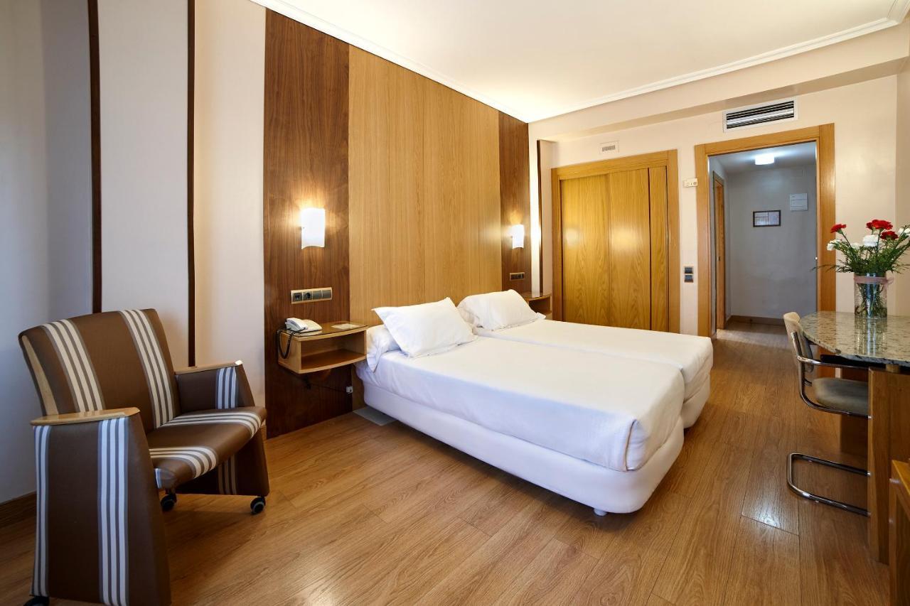 Zenit Dos Infantas Hotel Zamora Bagian luar foto