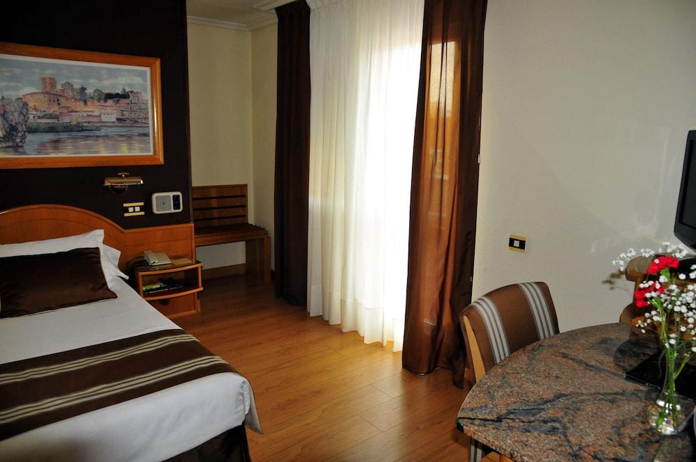 Zenit Dos Infantas Hotel Zamora Bagian luar foto